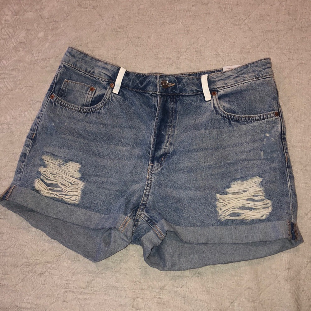 High waisted shorts 🐋